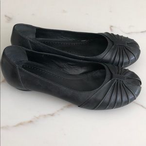 Clark’s Artisan Flats